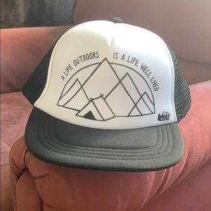 LAST CHANCE REI hat